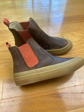 NEW SeaVees Men's Beyond & Back Rugged Oiled Leather Boots Elmwood Size US 8